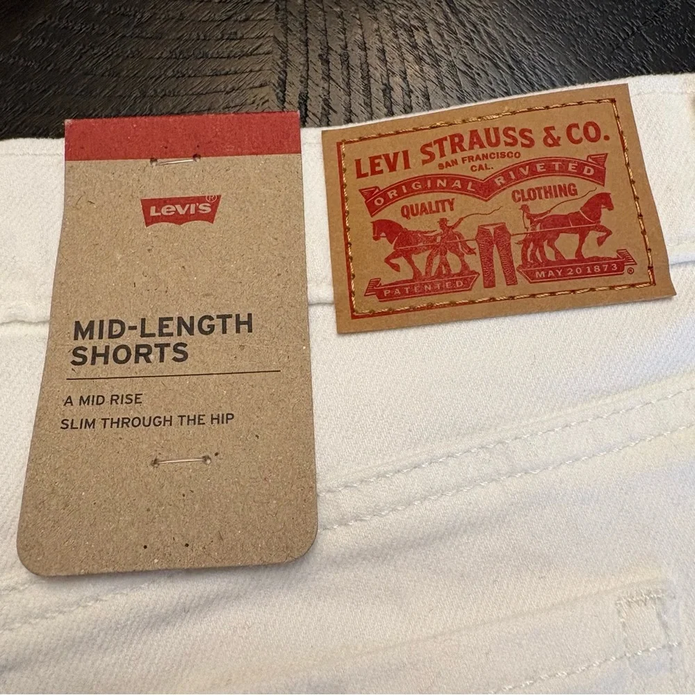 Levi's Classic White Denim Mid Length Jean Shorts Women’s Size 32 NWT - Picture 11 of 16